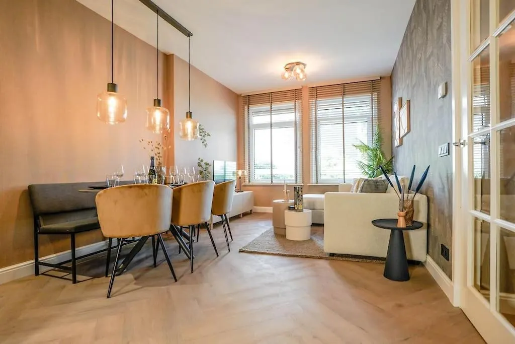 האג Apartment King