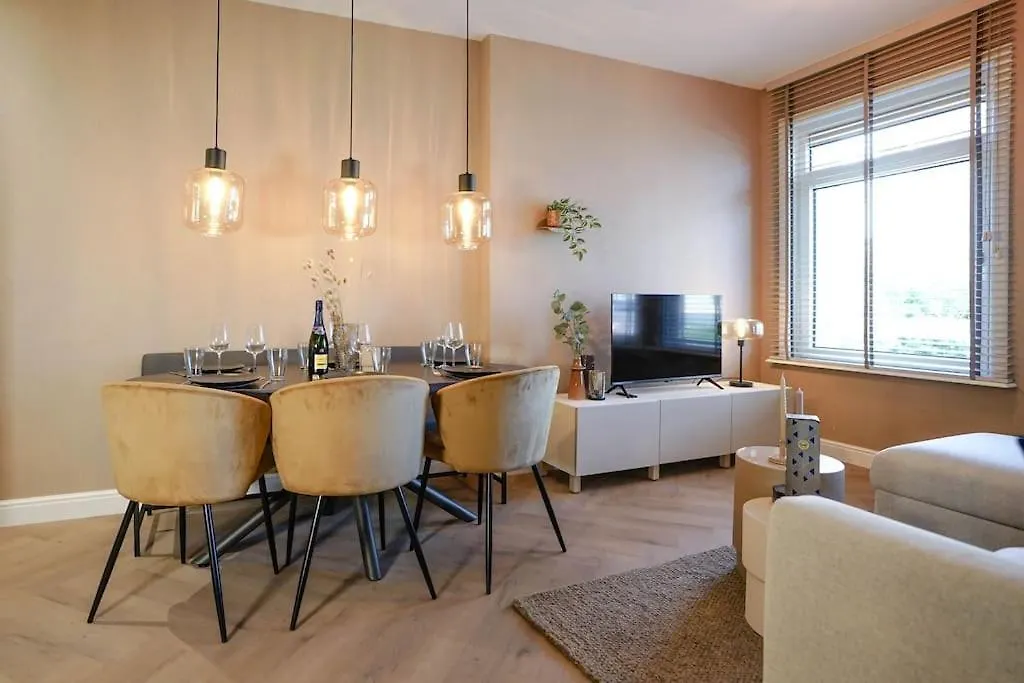 האג Apartment King